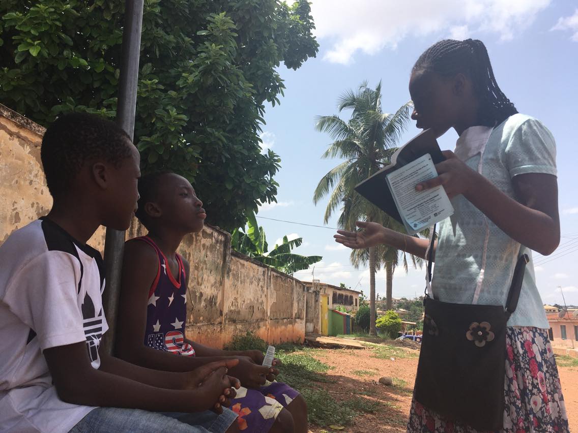 Emmanuella witnessing to two boys Ghanaian convert witnessing