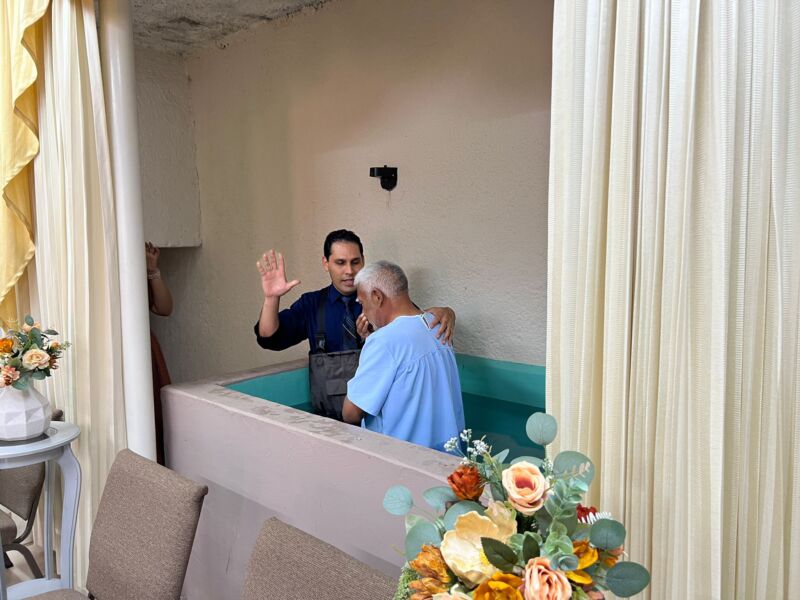 FBMI Missionaries Arturo & Ismerai Garza Prayer Letter Picture