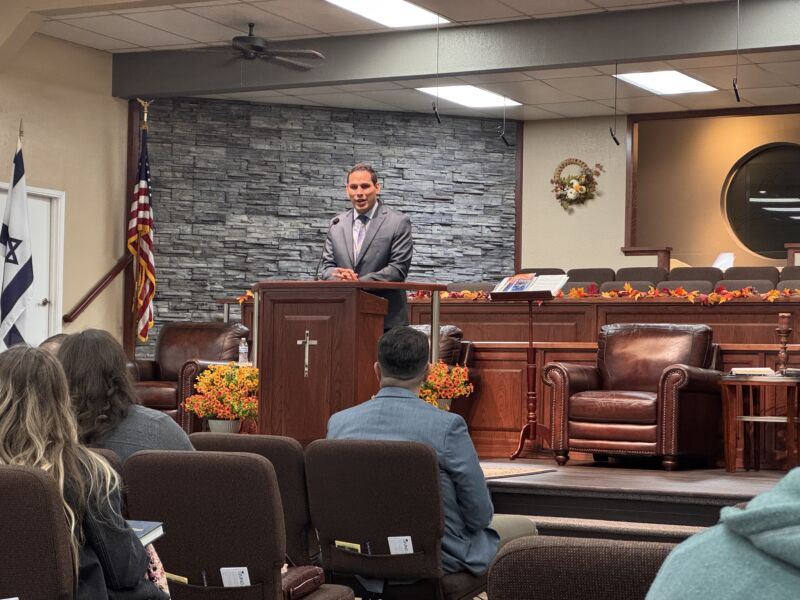 FBMI Missionaries Arturo & Ismerai Garza Prayer Letter Picture